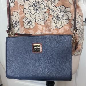 Dooney and Bourke crossbody bag. Color: Demin